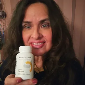 Sarah M. verified customer of Joint Genesis